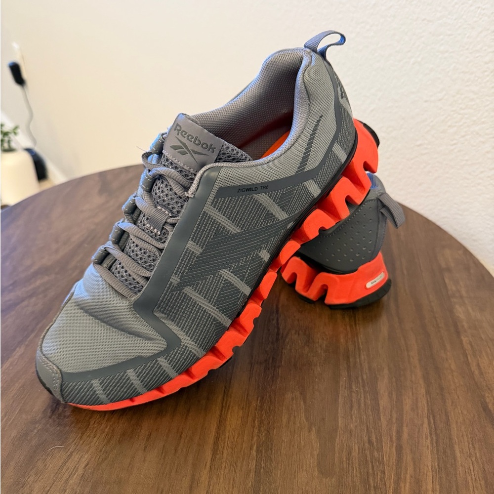 Reebok ZigTech Men’s Gray and Orange Red Athletic Shoes. Size 10